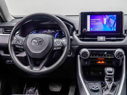Used 2024 Toyota RAV4 XLE AWD/4WD image 16