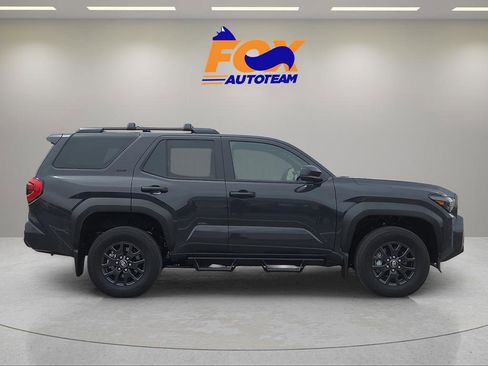 New 2026 Toyota 4Runner SR5 AWD/4WD image 5