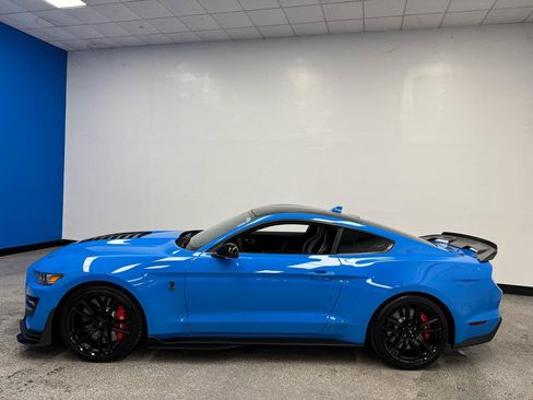 Used 2022 Ford Mustang Shelby GT500 w/ Technology Package RWD image 5