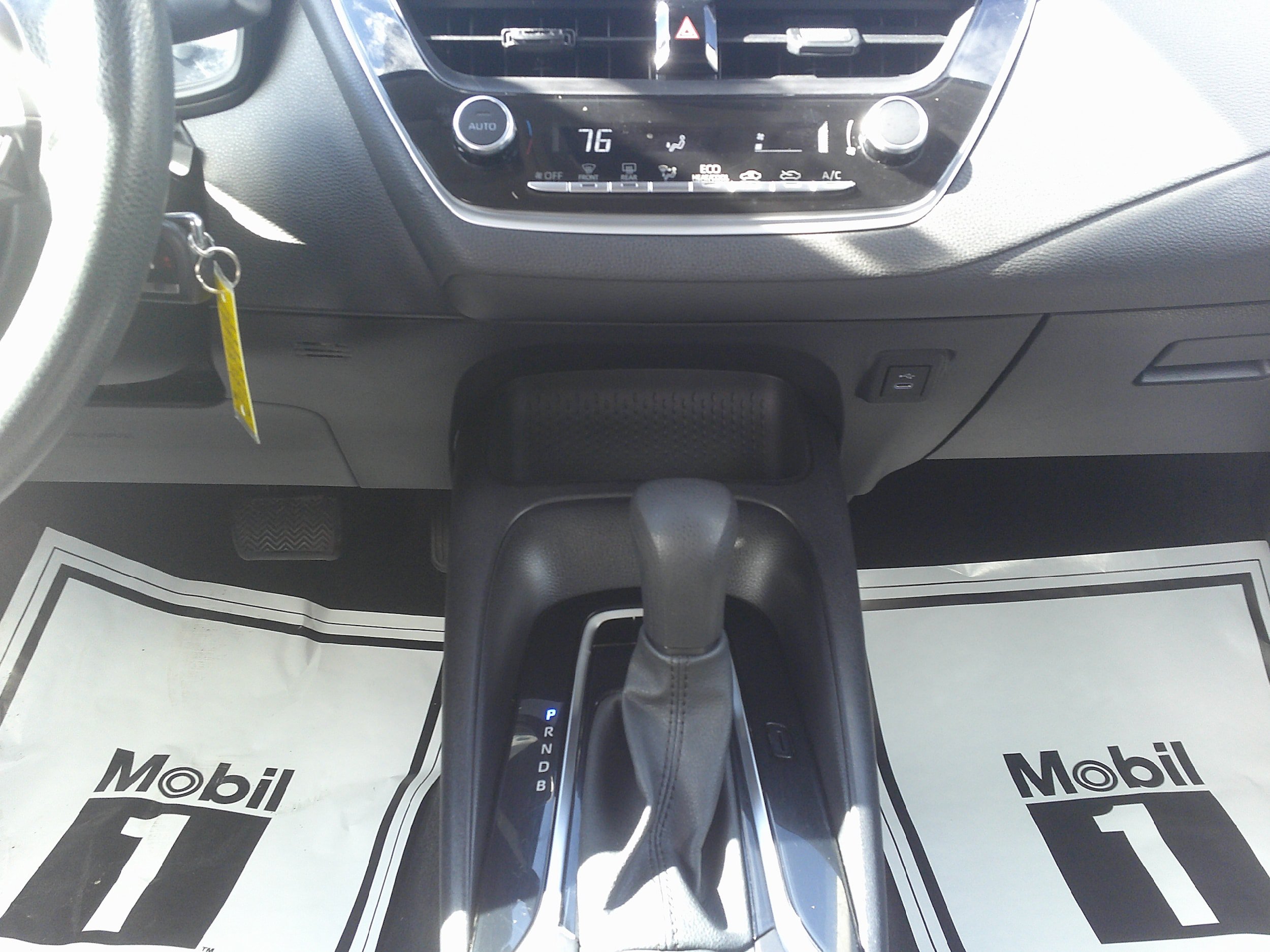 Used 2024 Toyota Corolla LE FWD image 19