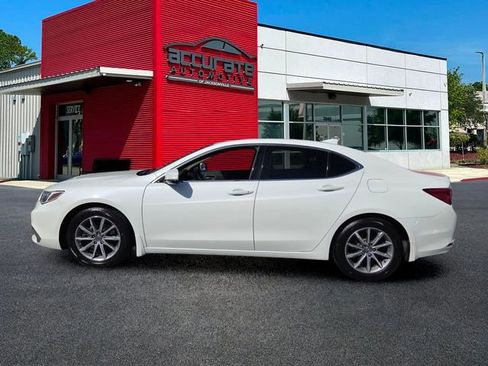 Used 2018 Acura TLX FWD image 2
