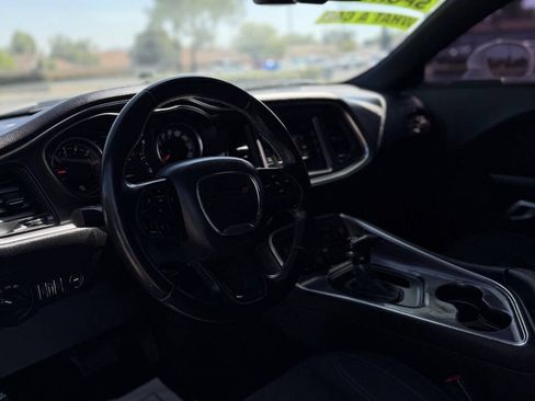 Used 2017 Dodge Challenger SXT RWD image 10