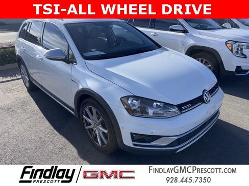 Used 2017 Volkswagen Golf Alltrack SE image 3