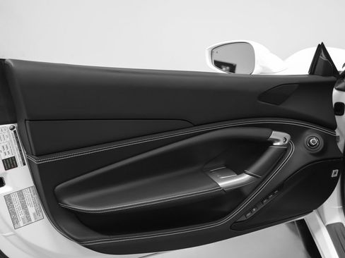 Certified 2022 Ferrari F8 Tributo RWD image 74