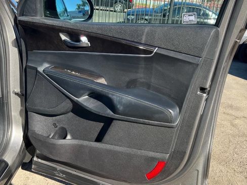 Used 2016 Kia Sorento LX 4dr SUV image 24