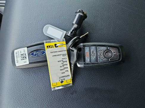 Used 2025 Ford F150 Lariat AWD/4WD image 24