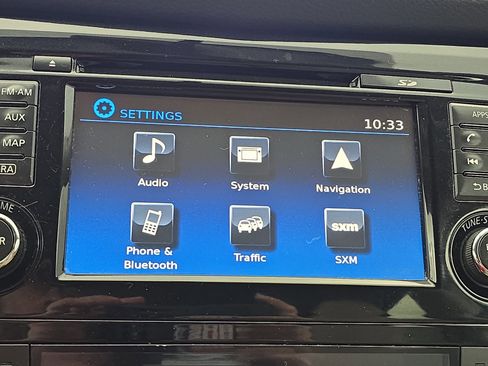 Used 2017 Nissan Rogue SV w/ SV Premium Package image 21