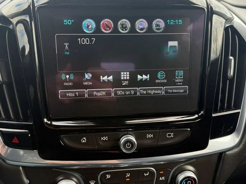 Used 2018 Chevrolet Traverse LT image 15