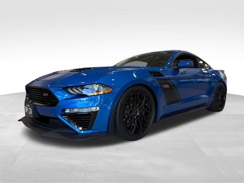 Used 2020 Ford Mustang GT Premium w/ GT Performance Package RWD image 3