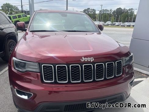 Used 2020 Jeep Grand Cherokee Laredo w/ 18" Wheel & 8.4" Radio Group image 3