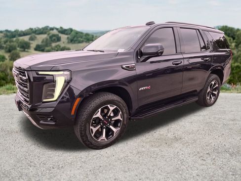 Certified 2025 GMC Yukon AT4 w/ Premium Trailering Package AWD/4WD image 3