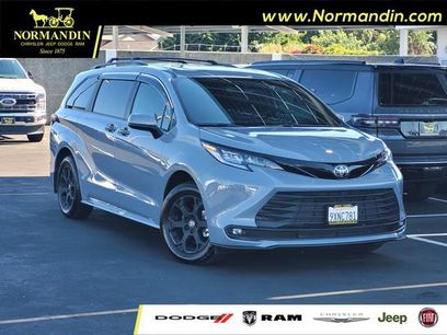Used 2026 Toyota Sienna XLE Woodland Edition