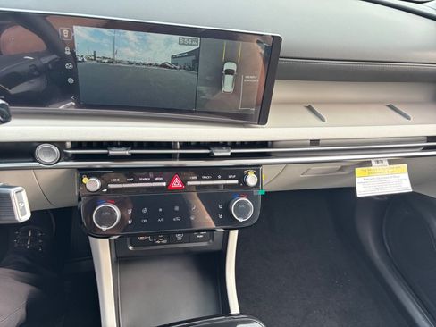 Certified 2026 Hyundai Tucson Limited FWD image 18