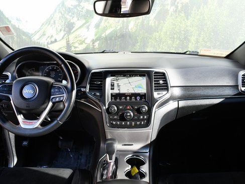 Used 2017 Jeep Grand Cherokee Trailhawk w/ Trailhawk Luxury Group image 18