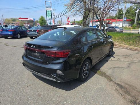 Used 2023 Kia Forte LXS FWD image 4