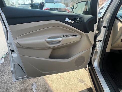 Used 2016 Ford C-MAX Energi SEL w/ Equipment Group 301A image 21