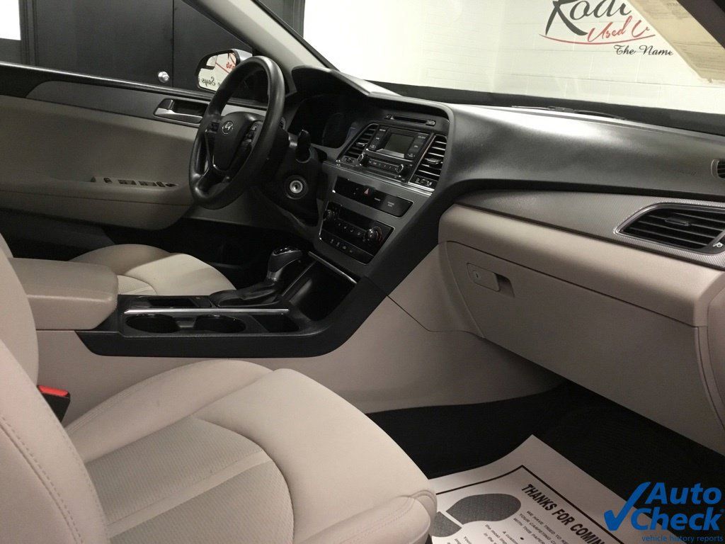 Used 2017 Hyundai Sonata SE FWD image 38