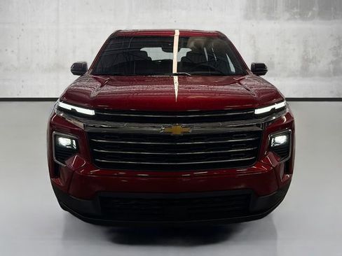 New 2026 Chevrolet Traverse LT w/ Enhanced Driving Package image 2
