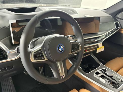 New 2026 BMW X5 xDrive50e w/ M Sport Package image 14
