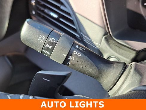 Certified 2025 Subaru Outback Premium image 13