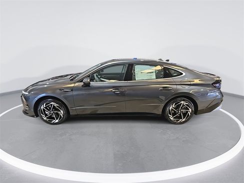 New 2026 Hyundai Sonata SEL image 8