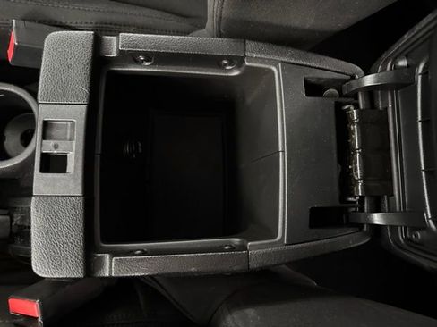 Used 2015 Jeep Wrangler Unlimited Sport AWD/4WD image 37