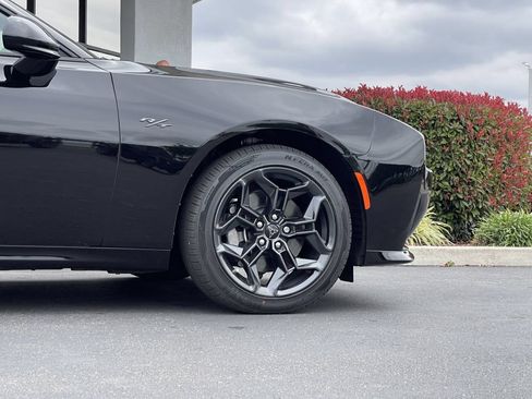 New 2026 Dodge Charger R/T w/ Blacktop Package AWD/4WD image 5
