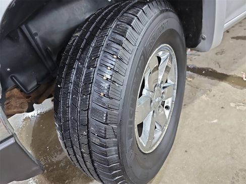 Used 2010 GMC Canyon SLT image 33