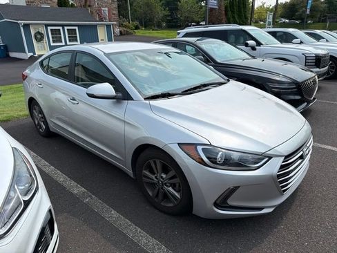 Used 2017 Hyundai Elantra SE w/ SE A/T Tech Package 03 FWD image 14