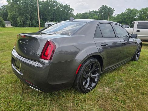 Used 2023 Chrysler 300 Touring L w/ Safetytec Plus Group RWD image 7
