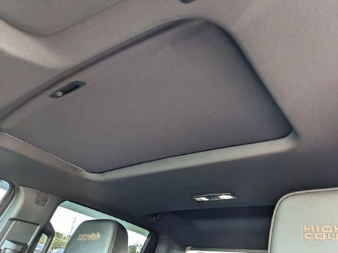 Certified 2025 Chevrolet Silverado 1500 High Country AWD/4WD image 22