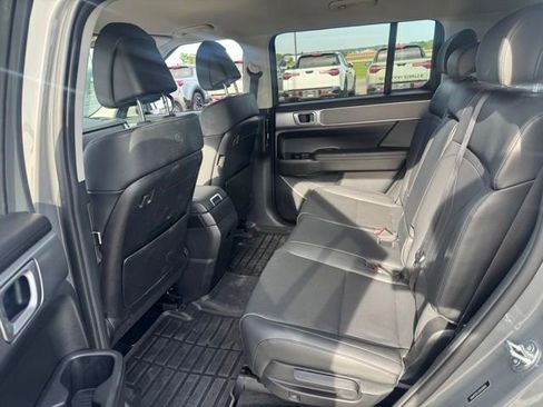 Used 2024 Hyundai Santa Fe SEL AWD/4WD image 11
