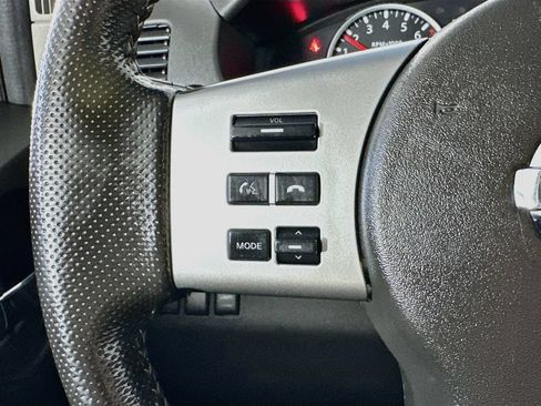 Used 2015 Nissan Xterra S AWD/4WD image 25