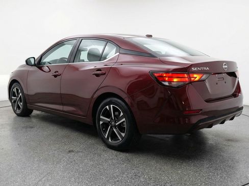 Used 2025 Nissan Sentra SV image 6