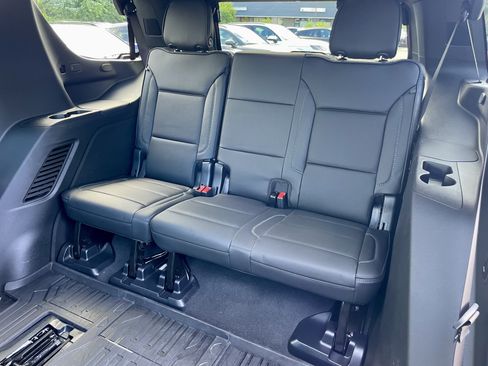 Used 2025 GMC Yukon Denali w/ Denali Reserve Package AWD/4WD image 33