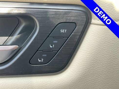 New 2025 Nissan Armada Platinum Reserve image 22