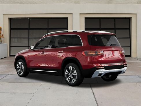 New 2025 Mercedes-Benz GLB 250 image 40
