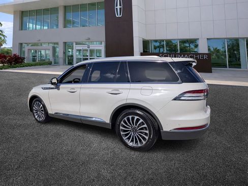 Certified 2023 Lincoln Aviator Reserve image 5