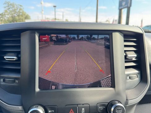 Used 2024 RAM 2500 Tradesman w/ Chrome Appearance Group image 20