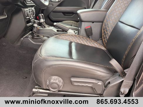 Used 2021 Jeep Wrangler Unlimited Sahara AWD/4WD image 11