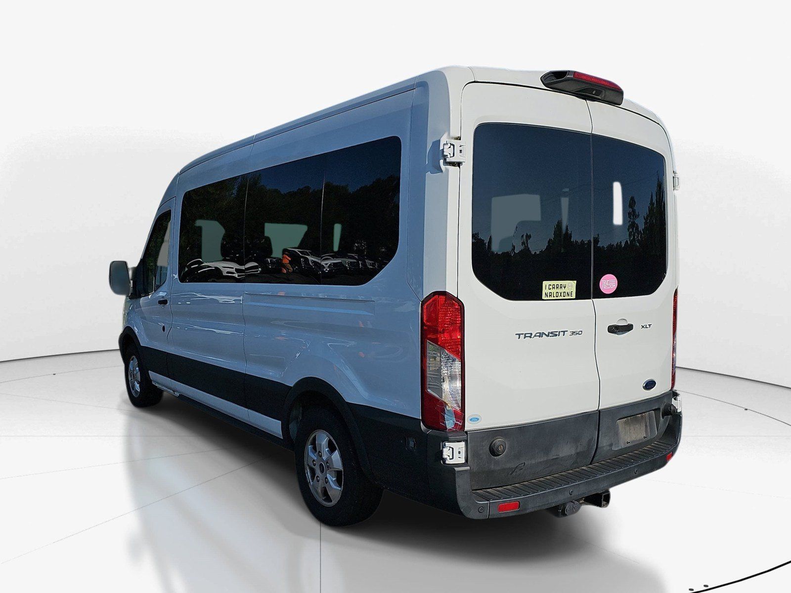 Used 2019 Ford Transit 350 XLT RWD image 5