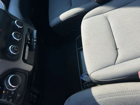 Used 2019 RAM 1500 Big Horn AWD/4WD image 14