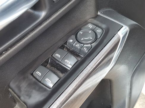 Used 2020 Chevrolet Silverado 2500 LTZ image 39