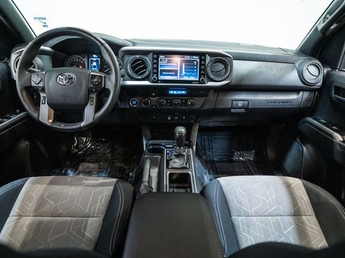 Certified 2023 Toyota Tacoma TRD Off-Road image 13