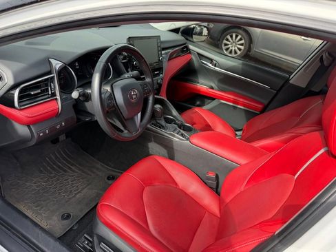 Used 2023 Toyota Camry XSE image 5