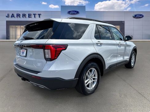 New 2026 Ford Explorer Active w/ Active Comfort Package RWD image 7