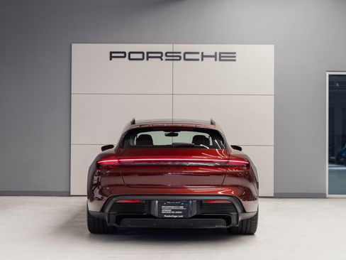 Used 2023 Porsche Taycan GTS image 6