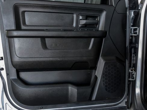 Used 2022 RAM 2500 Tradesman w/ Chrome Appearance Group image 40