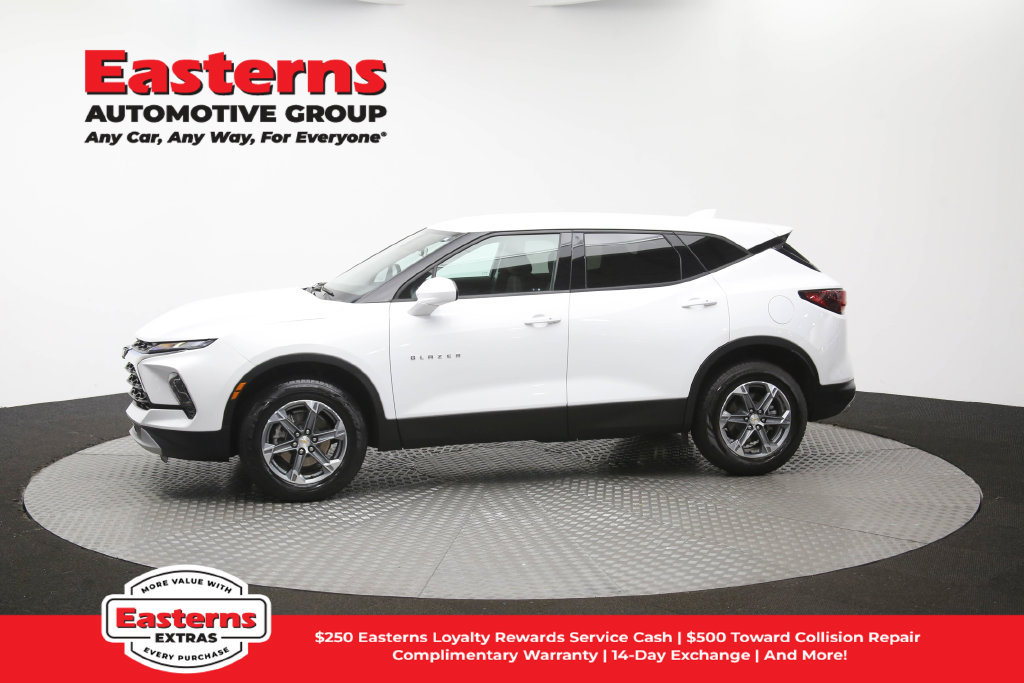 Used 2025 Chevrolet Blazer LT FWD image 60