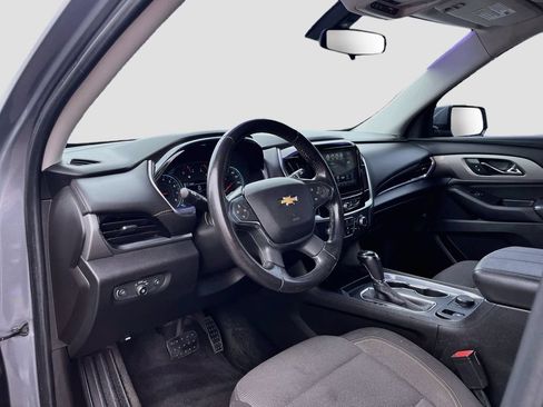 Used 2019 Chevrolet Traverse LT FWD image 9
